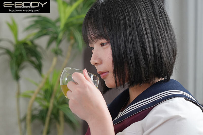 寝ている間に「スペンス乳腺」を勝手に侵食された無垢な少女。目が覚めた時、もう元には戻れない体に… 東峯日奈子 サンプル 1
