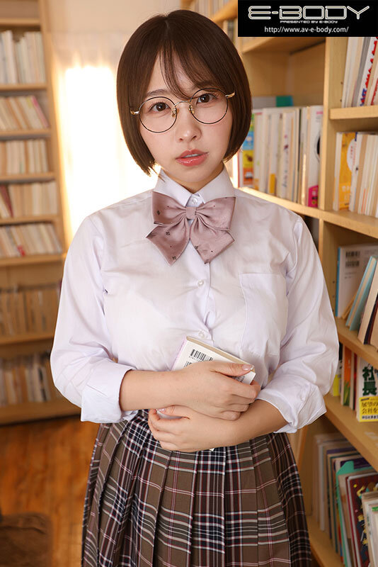 【VR】「……変態…何ジロジロ見てんの……死ねクズ」聞き間違いかと思うほど小さい声で罵られ ネクラ陰キャ地味メガネに犯●れる 宍戸里帆 サンプル 2