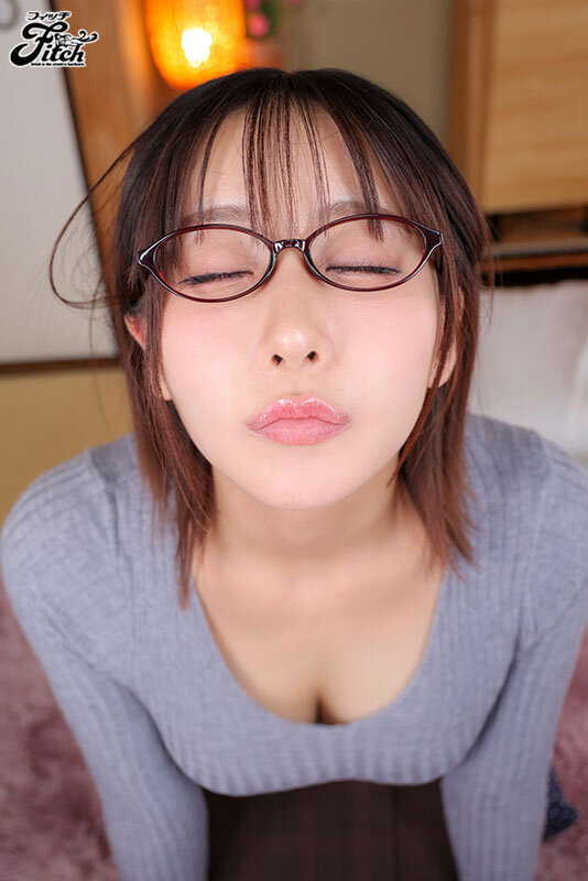 【VR】【Fitch高画質8K肉感VR】インテリ淫語で僕を弄ぶ地味巨乳痴女の幼馴染 由衣陽菜 サンプル 3