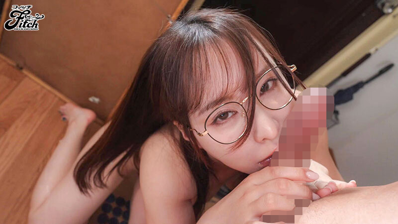 安アパート暮らしの風俗に行く金もない俺が捕まえた大人しい人妻は 我慢できずに玄関でSEXを求める聖水まき散らし激ヤバ痴女だった！！ 海老咲あお サンプル 7