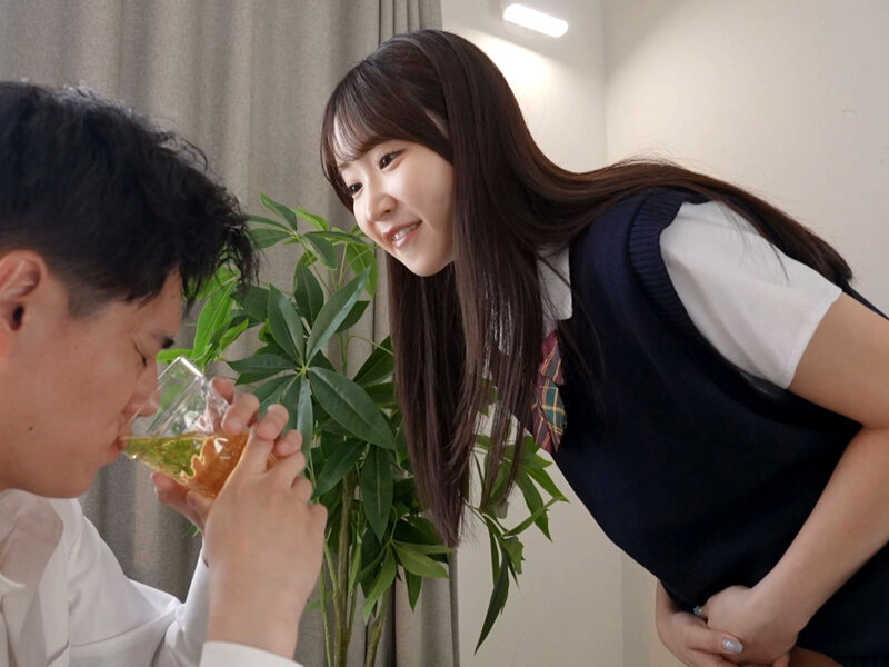 ボクだけが知っている同級生のドSな本性 学校一の美少女J●におしっこを飲まされ、唾液まみれの飲尿クンニで溺れイキ！ 依本しおり サンプル 6