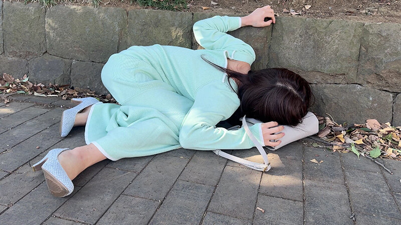 無防備女睡眠姦盗撮6 4名捕獲 サンプル 10