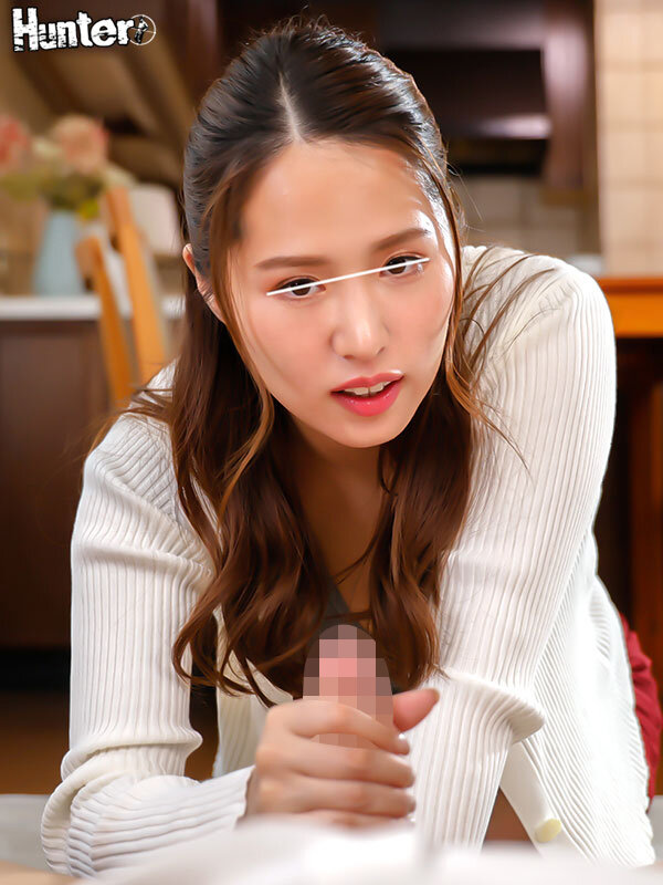 『男の子ってアレ（オナニー）…するんだよね？見てみたいんだけど…』娘しかいない若妻が息子がいるママ友に頼んで、せんずり鑑賞。初めて見る生々しいせんずりに吐息が荒くなり…。 サンプル 6