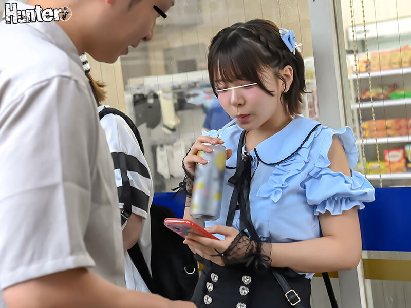 地雷系たちんぼ女子！交渉次第でNNOK！援交・割り切りする地雷系女子たちは最近公園で取り締まりが厳しくなったからとコンビニ前で立ちんぼ開始！貧困・推し活・暇つぶしと理由はそれぞれだけどお出かけついでに安心安全に活動中！？ サンプル 3