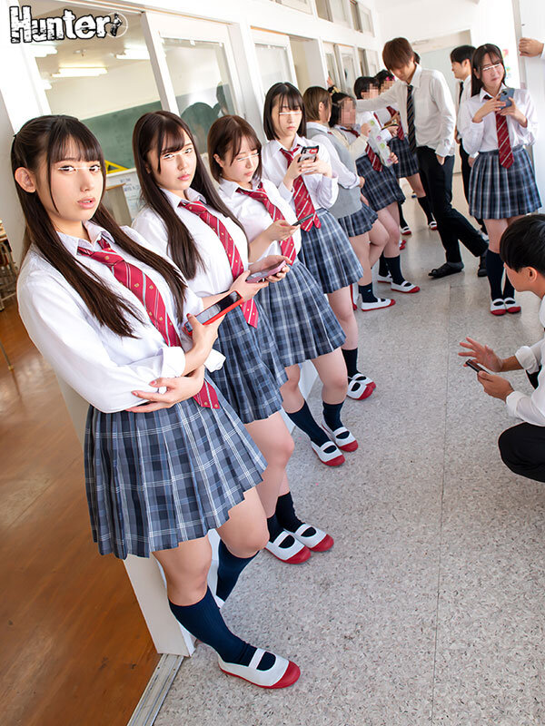 校内立ちんぼ女子〇生！ホ別1.5？校内でヤレばホテル代無料！交渉次第でNNOK！援交・パパ活する女子たちは最近公園で取り締まりが厳しく… サンプル 1