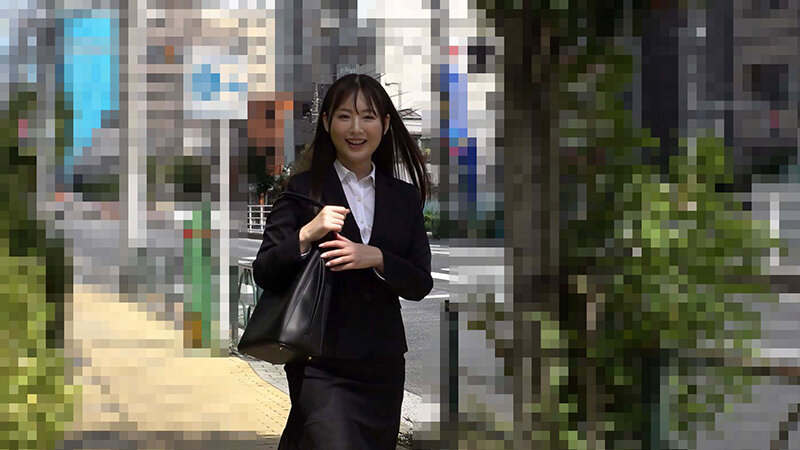 退職代行に密着。「私のカラダを好きにしていいので退職を認めて下さい。」 豊富な男性キャリアと豊満なボディで依頼者を救うはずが、上司の技巧に堕ち味わったことのない快楽の沼へ…。 サンプル 1