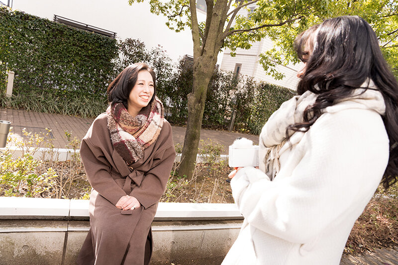 真性レズビアン音羽が街で綺麗なおばさんをゲット！そのままウチにお持ち帰り濃厚レズセックスでイキ果てる！！ サンプル 1