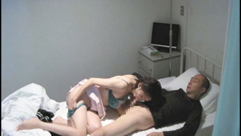 医療現場の実態 夜勤続きでストレスを抱える美人看護師隠し撮り映像 サンプル 1