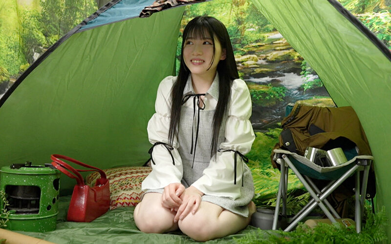 新B級素人初撮り 126 「パパ、ゴメンなさい。」みなみさん 21歳 薬局勤務 彼氏なし 清純派純白ボディイグイグイグ！「未発達な幼ボディーがそそります！」「お尻はプリンと大きくて超柔いんです！」「びっしょり濡れたアソコのビラが淫靡すぎますよ～！」 白百合みなみ サンプル 1