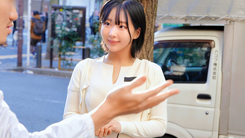 働くカワイイ看板娘の皆さん！！「仕事の合間に筆下ろししてくれませんか！？」6休憩中に童貞くんの悩みを聞いてると母性本能くすぐられ膣がキュンキュン赤面発情（＾＾；）「私が…初めてじゃダメかな」ミラクル展開ww勤務中に童貞卒業ナマハメ連続中出しセックスSP サンプル 1