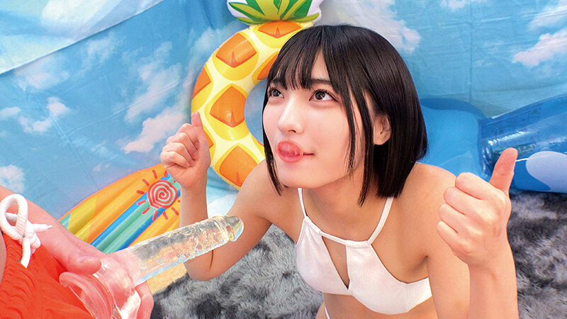 ビキニ姿が眩しい水着ギャルが【お口だけでコンドーム装着】 ノーハンドでデカチンを咥えた彼有りビキニギャルのオマ○コから恥ずかし汁が水着を越えて溢れ出す！！口の中でドンドン大きくなる極太ペニス…「下のお口にも入れてほしいかも（/ω￥）」開放的なサマーGA… サンプル 2