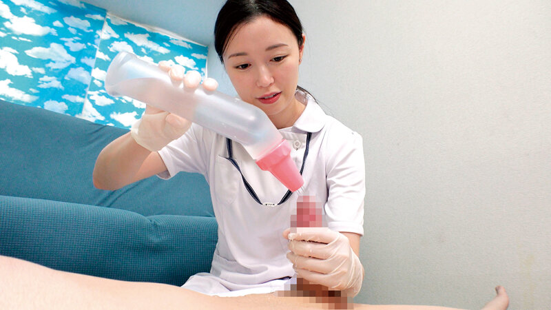 ガチ白衣の天使のようなナースさん！！「超敏感な童貞君の陰部洗浄してくれませんか！？」洗浄されるだけでフル勃起＆大暴発しちゃう童貞チ○ポにカワイイ看護師さんがエチエチムラムラ膣キュンしちゃって「私が初めてになってもイイ？」童貞ち●ぽに跨り生中出し筆おろし… サンプル 3