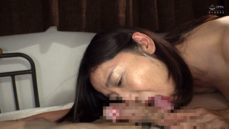 息子のムスコをガブリンちょ サンプル 12