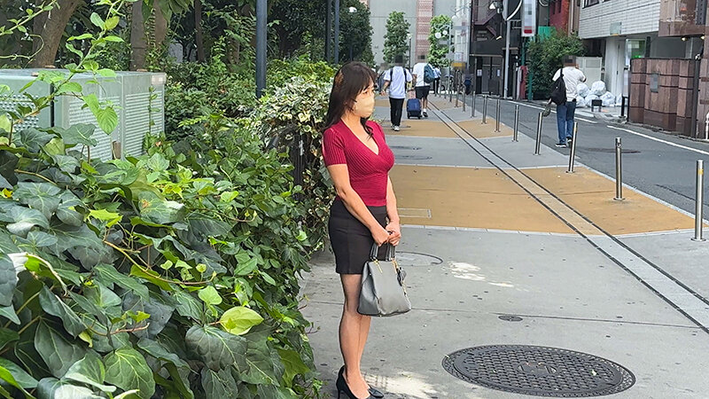 借金返済 肉体で返すつもりが…立ちんぼセックスに沼ってしまう六十路熟女 サンプル 11