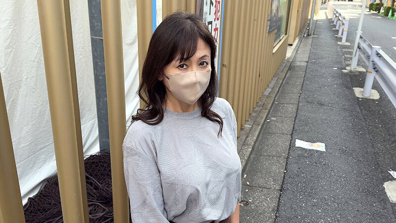 借金返済 肉体で返すつもりが…立ちんぼセックスに沼ってしまう六十路熟女 サンプル 2