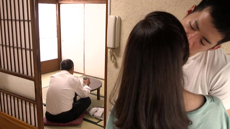 【四十路巨乳】一つ屋根の下の性交 黒木まり 母のフェラ口内発射編 サンプル 11