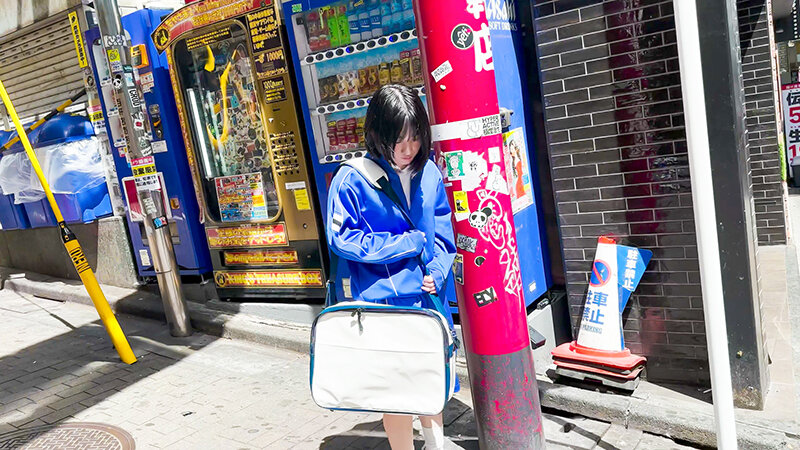 ウブな若々しい処女学生との生々しいハメ撮りの記録 サンプル 1