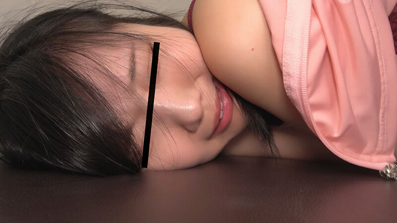 親近感の沸くジム女子たちをロッカーで白目剥くまでガン突きSEX サンプル 15