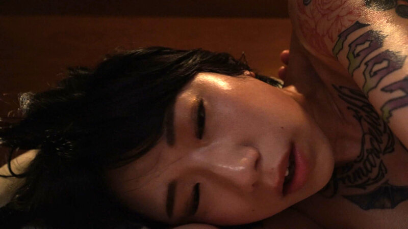 ショートカットのTATOO美女 Part.1 サンプル 8