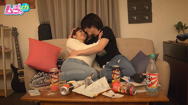 ニンゲン観察 「行くとこないなら僕の家に来ますか？」夫と喧嘩し家出してきた無防備すぎるおっとり美人天然奥様は、流れに流され生チ●ポむしゃぶり無自覚不倫性交でイキまくる サンプル 6