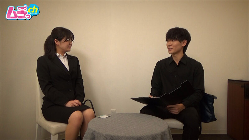 ホテル部屋REC 「マネージャーになるには身体が資本！」推しのアイドルマネージャーになりたいNNT（無い内定）就活生の弱みに付け込み、中出し発射でマ●コの奥までじっくり身体検査！ サンプル 2