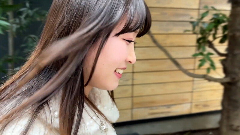 ももなちゃんが上半身裸で濃厚鼻フェラ サンプル 2