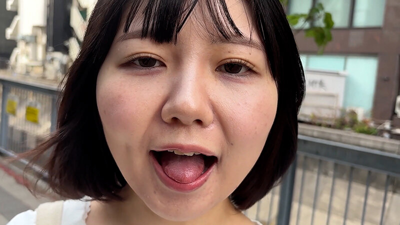 ふんわり優しい雰囲気のみゆりちゃんがM男に濃厚鼻フェラ サンプル 4