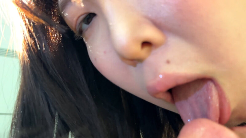 おっぱい大きめ童顔女子がM男に濃厚鼻フェラ サンプル 19