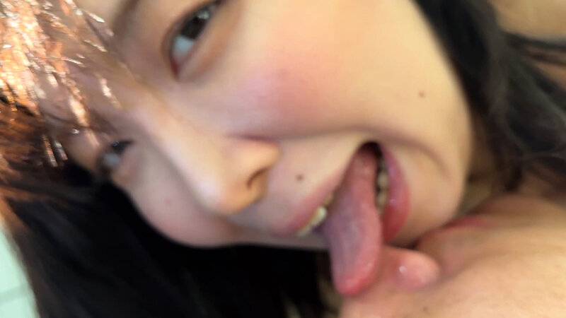 おっぱい大きめ童顔女子がM男に濃厚鼻フェラ サンプル 20