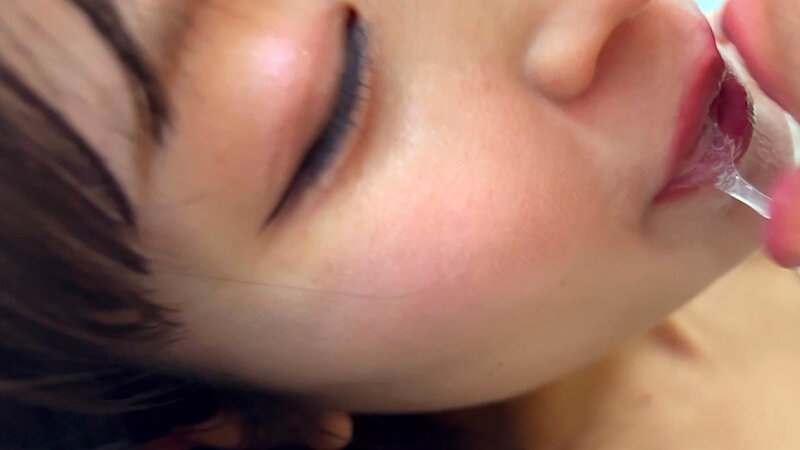 ももなちゃんがM男に濃厚キス サンプル 15