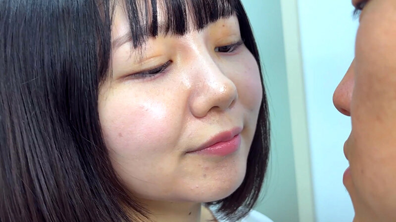 みゆりちゃんがM男に濃厚キス サンプル 1
