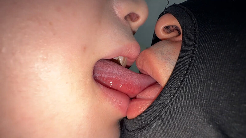 積極的で超長舌なゆいなちゃんがM男に濃厚キス サンプル 7