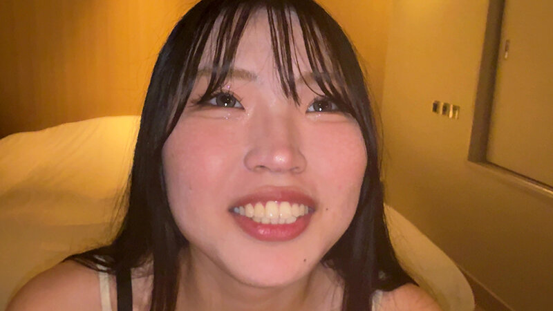 【個人撮影】七藤優亜 初喉チンコ触り＆超長舌を開口器で観察 サンプル 7