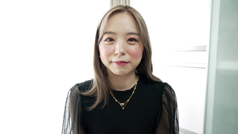 【個人撮影】菊池はるの舌ブラシで「汚舌苔」採取 サンプル 2