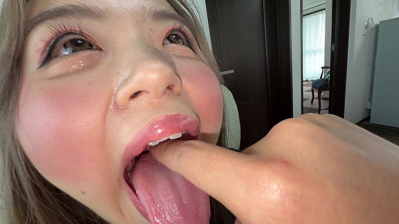 【個人撮影】菊池はる 初喉チンコ触り＆擬似フェラ体験 サンプル 14