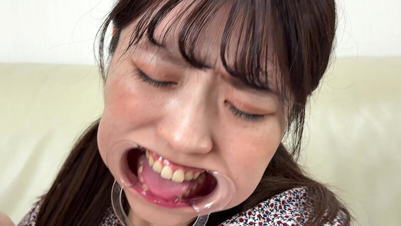 【個人撮影】水月みお 初喉チンコ触り＆舌や八重歯を観察 サンプル 20