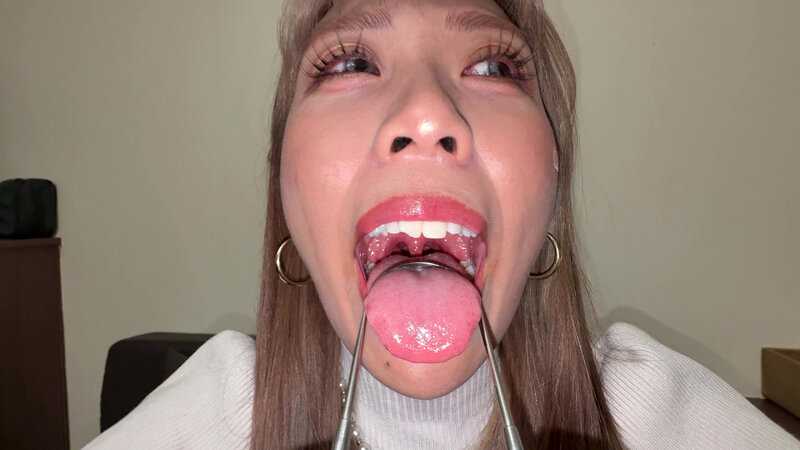 【個人撮影】若菜めありの舌ブラシで「汚舌苔」採取 サンプル 15