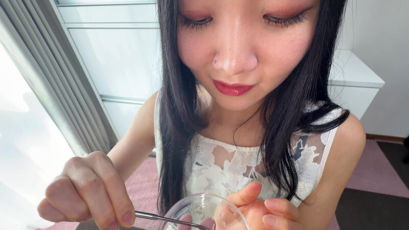 【個人撮影】桃瀬まゆの舌ブラシで「汚舌苔」採取 サンプル 12