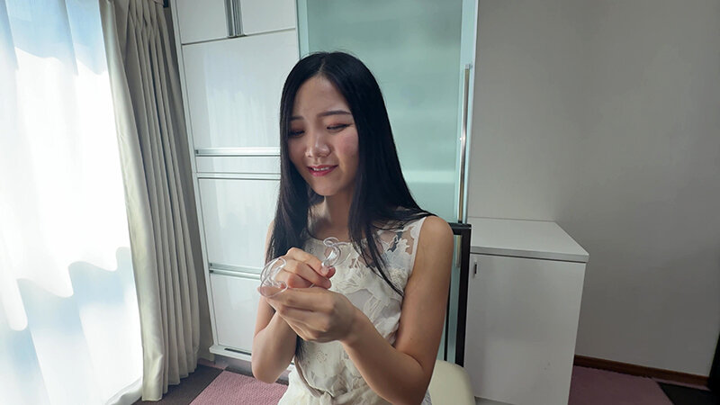 【個人撮影】桃瀬まゆの舌ブラシで「汚舌苔」採取 サンプル 15