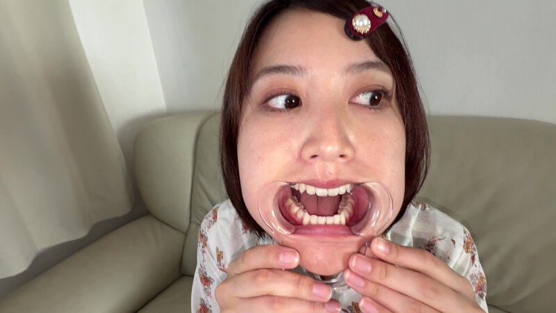 【個人撮影】浅桜エリの喉チンコ触り＆口内観察 サンプル 16
