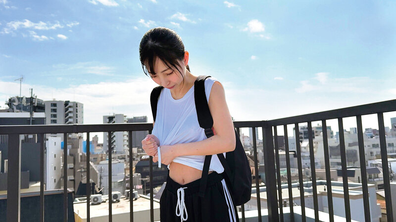 びしょ濡れになって青春を楽しめ！突然のゲリラ豪雨で濡れ透けたカラダに勃起した思春期 サンプル 13