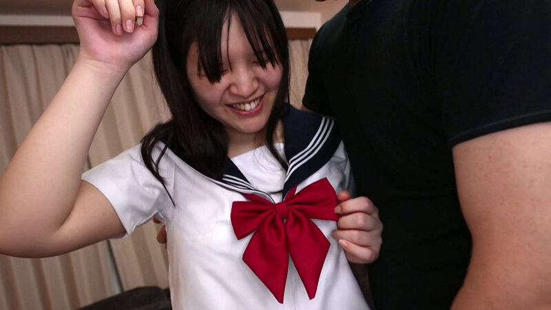 派手目女子がすっぴんでフェラから中出しSEX披露！ サンプル 15