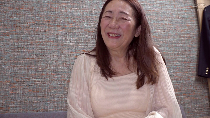 舐める、とにかく舐める。執拗フェラ ラブジュース 熟女風俗嬢 すみさん サンプル 1