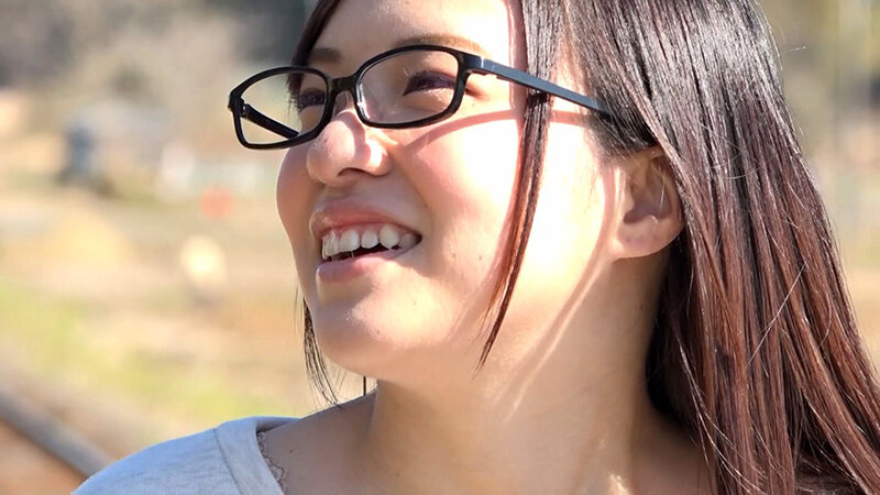 地味メガネっ娘 初めての潮吹きでメス覚醒！！初めての騎乗位で痙攣絶頂！！思考回路停止！！ 宮沢ゆかり サンプル 1