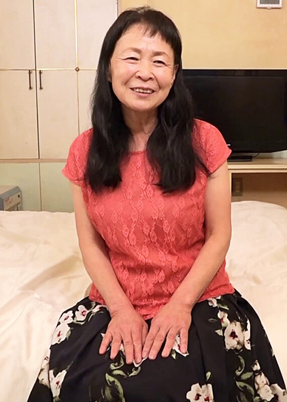 閉経前ラストセックス！「最後に女にならせてください…」雌化した美熟女30人1208分！VOL.4 サンプル 2