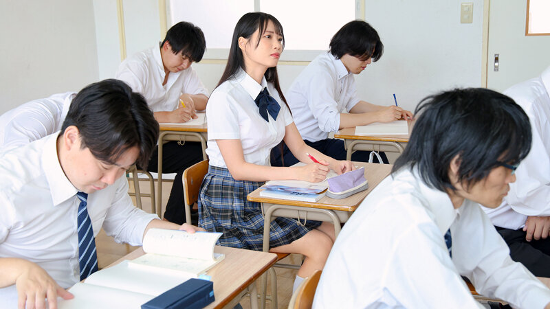 気になるあの子は、自ら望んで男子部員の性処理をする変態ド M マネージャーだった 月野江すい サンプル 2