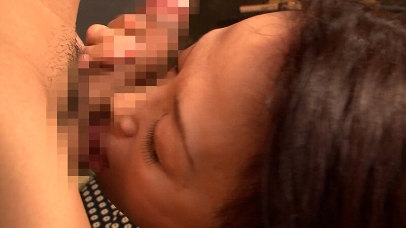 勘違いから大好きなお母さんに嫉妬してしまい…。理性と欲望の狭間で女の悦びを感じてしまい淫靡に乱れる熟女母との禁断のSEX！ サンプル 7