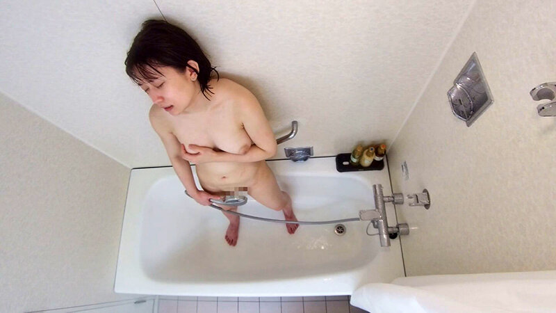 プライベート動画流出！シャワーを浴びながら湯けむり立ち込めるイチャラブ隠し撮り！ サンプル 19