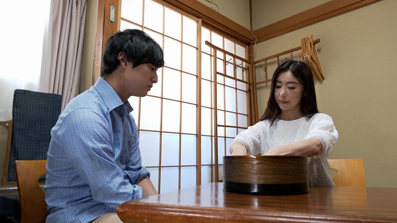 憧れの友達の母さんが実はホントの母さんだった！？キスだけじゃ終わらない禁断の淡い恋心に堕ちる肉欲性交！ サンプル 1