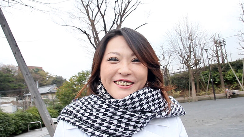 旦那さんとのSEXに満足出来ないM性癖の美人熟女さんが刺激を求めてAV出演！性癖全開の変態SEXに溺れる！ サンプル 1